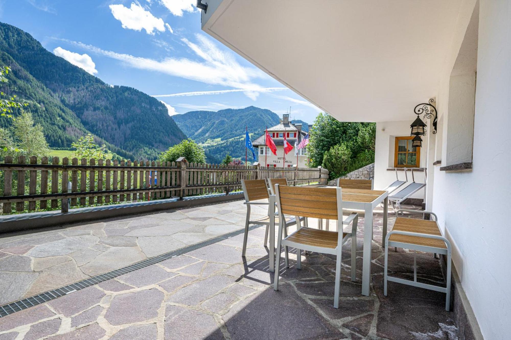 Panoramic Apartment 24 Ortisei Exteriör bild